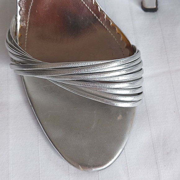 Vianni Collection Silver Leather Strappy Heels- Sz. 7 - Picture 3 of 14